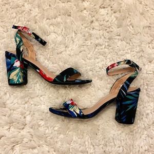 Floral heels patterned chunky